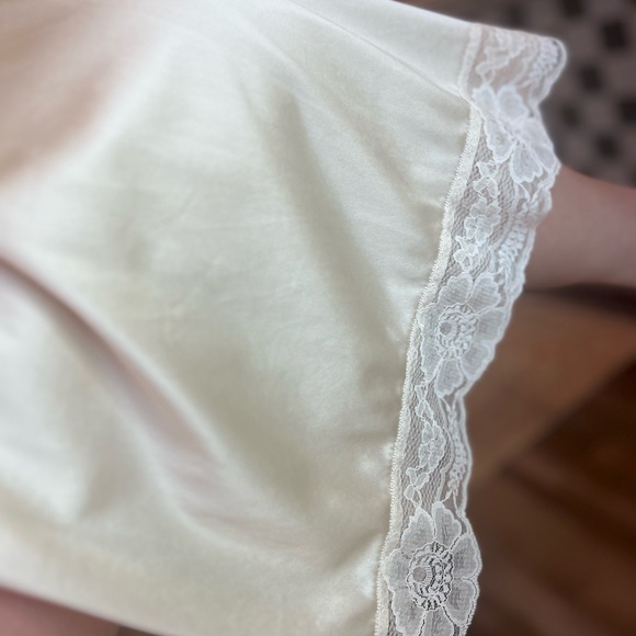 Lace Trim Cream Chemise - Picture 11 of 11